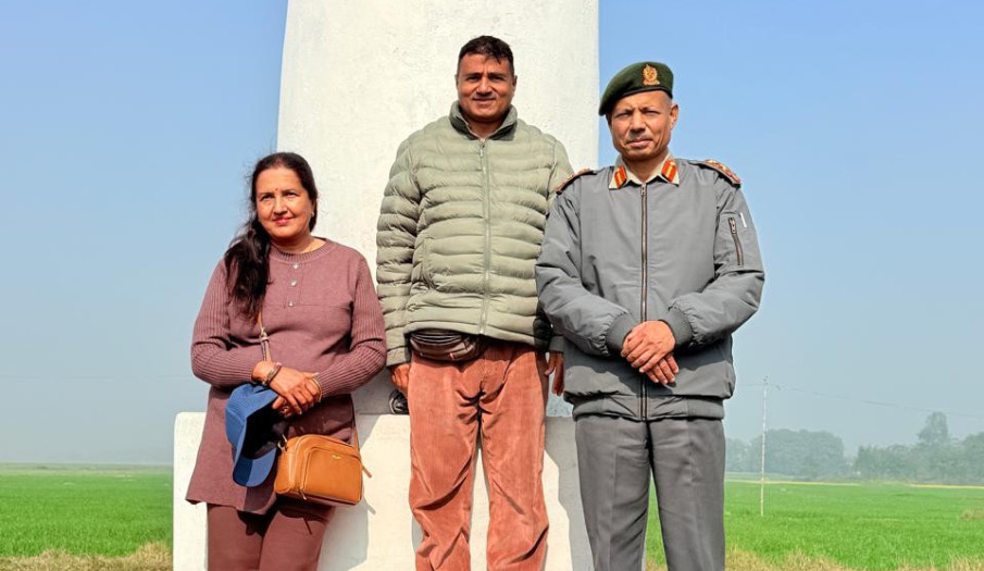 प्रमुख जिल्ला अधिकारीबाट सीमास्तम्भ लगायत सीमानाका निरीक्षण